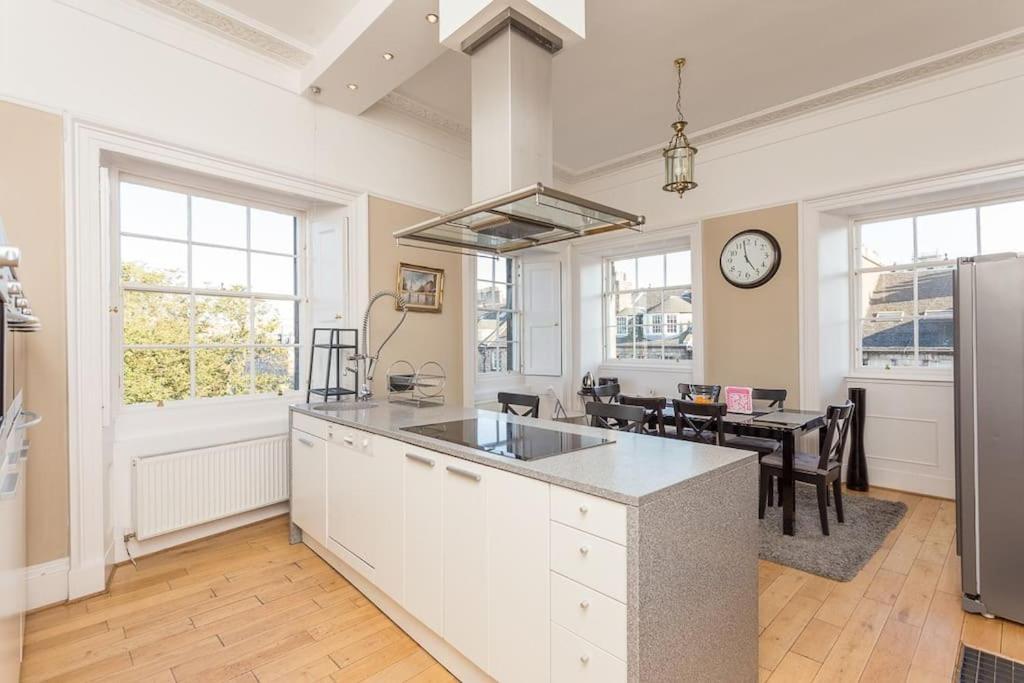 Prime Edinburgh City Centre - 4 Bed Penthouse Extérieur photo